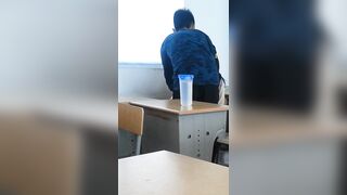 学生情侣放学趁教室没人，打一炮再回家,男生还说把你的胸罩给我戴 china