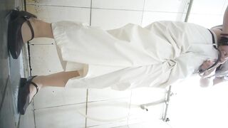 █魔手☛外购█经典前景厕拍《美女无毛》20V[某房原版] ipcam (4)