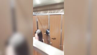 █魔手☛外购█精品厕拍《高颜值美女靓妹补光篇》20V[某房原版] ipcam (7)