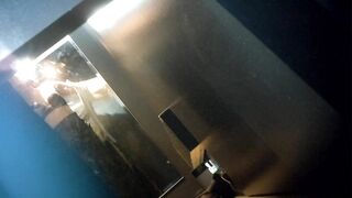 【精品偷拍】国内商场潮牌试衣间4K移动拍摄首发，男友帮女友换试新内衣，手痒直接伸进去摸一把5V【8G】 ipcam 2