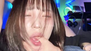 표정 개꼴리는년