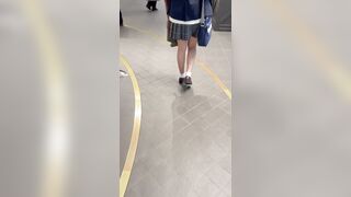 JK盗撮日記177 今回も初登場！！スタイル抜群JK第二弾！！美脚ミニスカJKを電車内で盗撮【※完全主観32分超撮影】 ipcam
