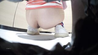 魔法の手アウトソーシングの最新流出❤️絶妙なトイレ撮影❤️マスターは食品都市の女性トイレに忍び込み、黄色い服を着たつま先の高い靴の美女 ipcam