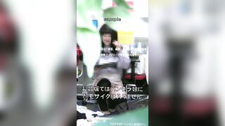 同業者パンチラ　お尻の割れ目と陰毛が・・・　透けギャルパンティ包囲網 ipcam