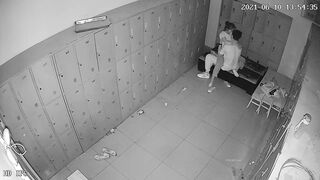 【破解摄像头】舞蹈生更衣室，舞蹈生情侣互摸搂抱（2） ipcam 2 (3)