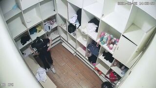 【破解摄像头】舞蹈生更衣室，舞蹈生情侣互摸搂抱（2） ipcam 3 (22)