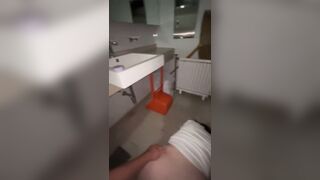 남친두고 화장실에서 아다따이는 2 (2)