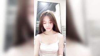 清纯美少女 彻底黄透！【吧啦】赤身裸舞顶级腰臀 抠逼自慰 china (3)