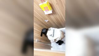 【極上トイレ撮影】最高の若妻、ピンクのおまんこ白虎ダンサー新入生少女 - 初 ipcam (1)