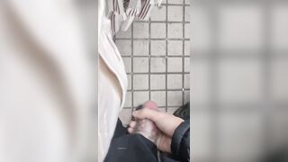 激【街撮り激撮】お姉さんが射精＆おもらしする姿を激撮51V ipcam (14)