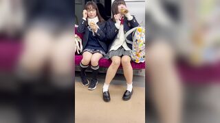 JK盗撮日記172　ハイキックに定評がある久しぶりの二人組が登場！！激カワ癒し系童顔JKを電車内で盗撮【※完全主観38分超撮影】 jav jvip