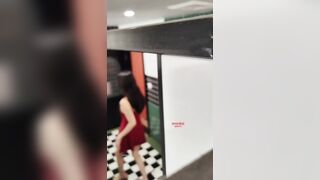 【厕拍】手持闪光变焦 极品女神主播44V[某房原版] ipcam (1)