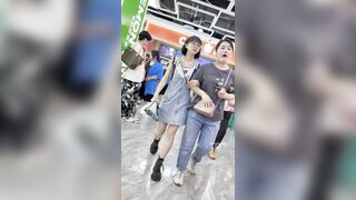 【KFC】眼镜妹和闺蜜逛街。无痕内内前后CD[某房原版] ipcam