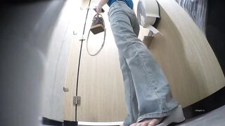最新の魔法の手アウトソーシング❤️ブティックトイレ撮影高級ナイトクラブの女性用トイレで密かに数人の美女がおしっこをしているのを撮影 ipcam