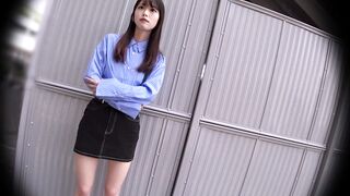 【Sの中の衝撃】ミニスカお姉さんの穴開きPの誘惑とノーブラちっぱい ipcam