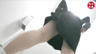 厕拍嫩学生骚教师⭐黑丝骚货与清纯学妹全拿⭐极品收藏[某房原版] ipcam (1)