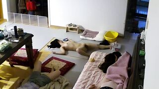 【破解摄像头】3部居家摄像头，大奶美女换衣福利3V[某房原版] ipcam (2)
