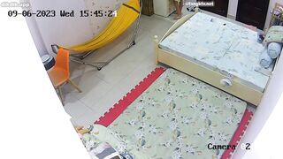 【割れカメラ】家族寮での露出・着替え映像集 ipcam 2 (38)