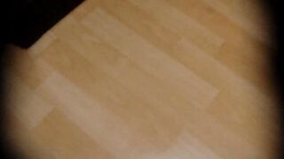 トイレで妹を覗き見トイレで妹を覗き見 ipcam (2)