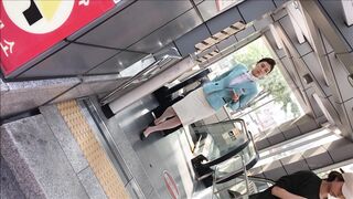 最高品質のバーゲン品、客室乗務員、ショッピングモールのノーパンで大きなお尻の夜市の美女たち ipcam 1 (16)