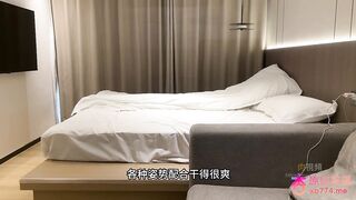 杏吧史萊姆 - 約了一個胸型特別漂亮的女孩 皮膚光滑白虎小穴非常配合 china