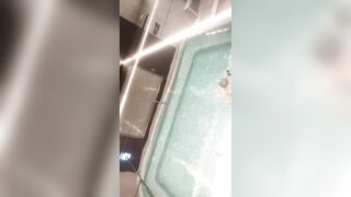 第44話～中国の温泉クラブ～着替えと入浴～元気いっぱい女子校生の温泉遊び～いいね～3V ipcam 2 (1)