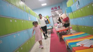 【全网独家原档】水上乐园美女换衣洗澡㊙️無水印原档系列【第17季】10V ipcam (1)