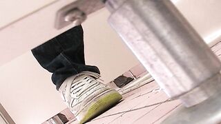 マ○コ丸見え！！第二体育館潜入撮 17 – 19 ipcam 3