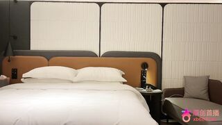 曹長清、三等書生❤️ 今日会った女の子は、トイレで服を脱ごうとしていたんだけど、友達が脱衣シーンを見るのが大好きだって知ってたから china