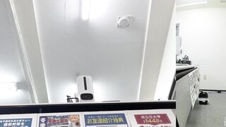 ジャージを脱ぐ美脚ギャル逆さ4連発 ipcam