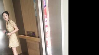【厕拍】❤️咖啡厅奶茶店 图书馆学生妹撒尿又拉屎29V[某房原版] ipcam (2)
