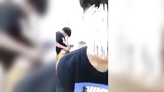 화장실에서 대주는 여사친