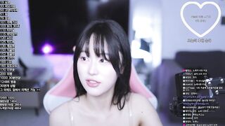 팬더 나는 유나( shineuna055 ) 28개 (12)