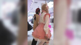 可愛い女の子の第五人格コスプレでDouyin動画を制作中…レーストリムの黄色い下着＋テーブル下からの視点 ipcam 1