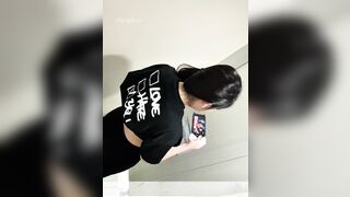 【絶頂トイレ撮影】若いマンコを写すために大学ダンス部のトイレで手コキ撮影～8名第4弾 ipcam (3)