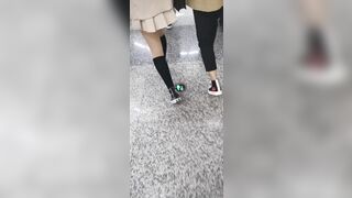 街射涂鸦 杰哥街头涂鸦掀裙 射裸腿全集102V ipcam 8 (3)