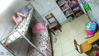 【360家族】複数の割れた家族カメラ、毎日愛し合うカップルの接写高画質、とても容姿が良くて声を聞くだけで射精できる若い女性がいる ipcam (6)