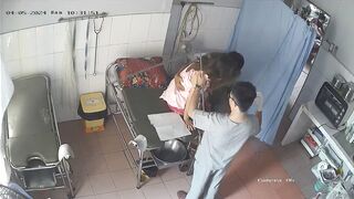 [病院カメラ] 産婦人科正面アングルHD❤️最も美しい若い妊婦、クリトリスがはっきりと見えます ipcam 1 (8)