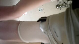 ❤️【トイレショット】パノラマフロントショット：メガネの女の子は髪がたっぷり、セクシーな下着！ ipcam (1)