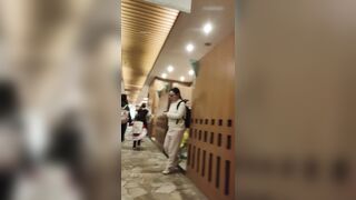 【温泉編】様々な熟女や若妻達があなたの前で服を脱ぎ胸を露わにします ipcam