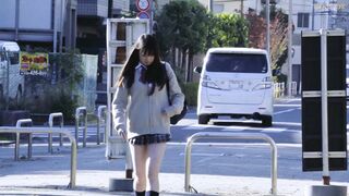 放課後制服美女パンチラ ＆スカートめくりPart1 短すぎるスカートからパンツが見えちゃってる編 voyeur jp