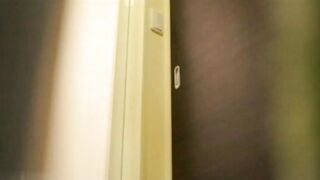 国内のアマチュアカメラマンが、43人の女性がシャワーを浴びる様子を複数の場面で隠し撮りした ipcam 2 (5)
