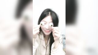 最高級の清純女神【小月月妹】が金髪男に乱暴に犯され、コンドームなしで顔射、オーラルセックス、そして精液を飲み込む。（12月10日～17日） china (1)