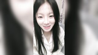 最高級の清純女神【小月月妹】が金髪男に乱暴に犯され、コンドームなしで顔射、オーラルセックス、そして精液を飲み込む。（12月10日～17日） china (2)