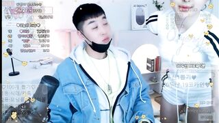 방송중인데 난입해서 만져달라는 남친 korean porn vip korean bj