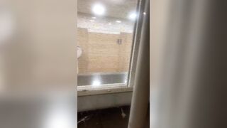 꼴리는 공원화장실 신음소리