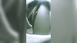 黒ストッキングとハイヒールを履いた美女たちの【酒場トイレ盗撮シリーズ】第3弾を独占公開 ipcam 03 (8)