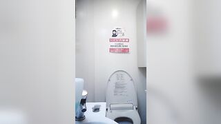 デパートのトイレでこっそりオナニーしちゃうJ〇⑰ voyeur jp (12)