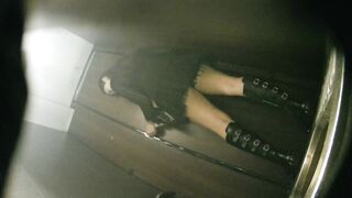 Bar_Green_Light_Dozens_of_Girls_Peeing3_1 toilet (3)