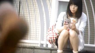 【再販】KかDの子2名の座りパンチラ voyeur jp 3